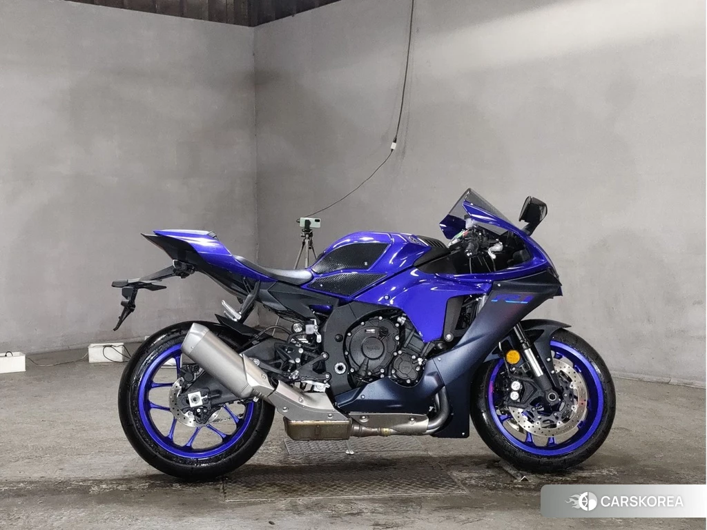 Проданный Yamaha YZF-R1 2022 из Японии