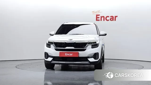 Kia Seltos 2020 Белый из Кореи
