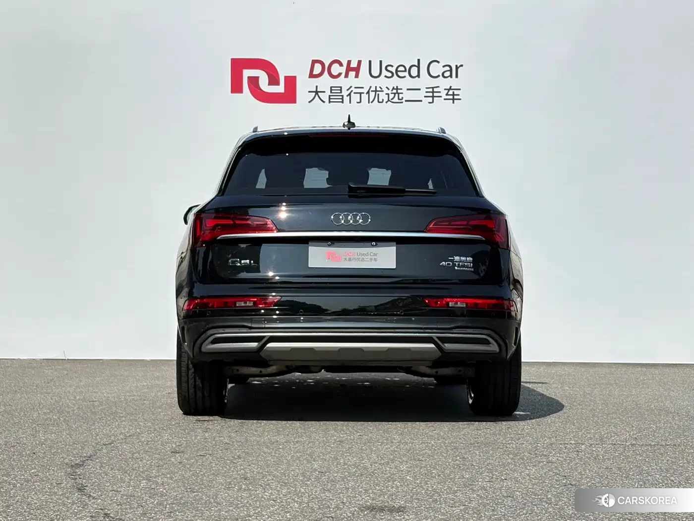 Audi Q5L 2021 Черный из Китая