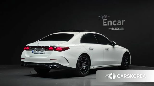 Mercedes-Benz E-Class W214 2024 Белый из Кореи