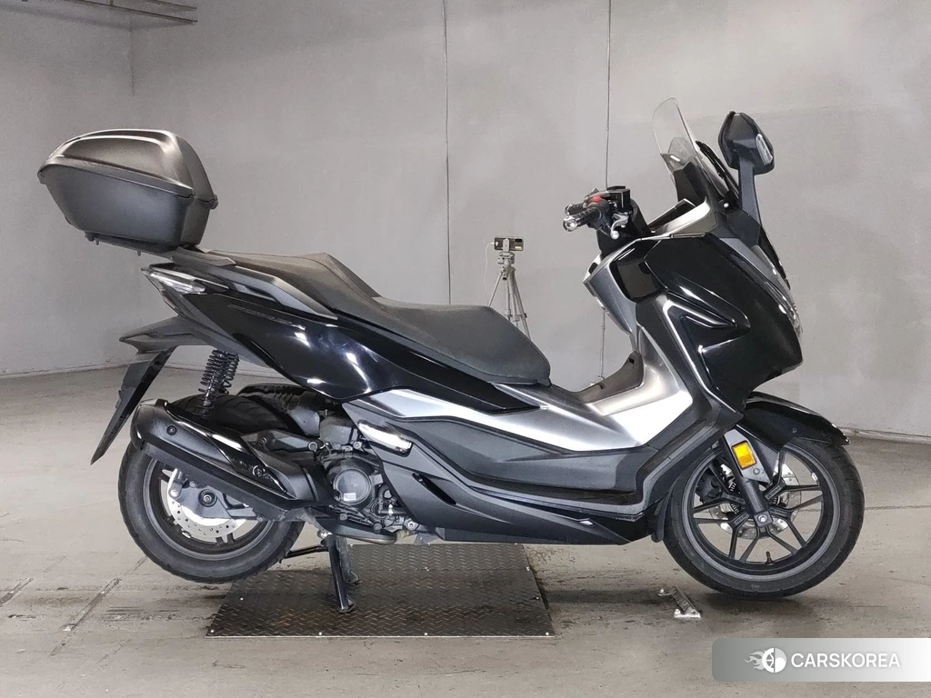 Проданный Honda FORZA 2018 из Японии