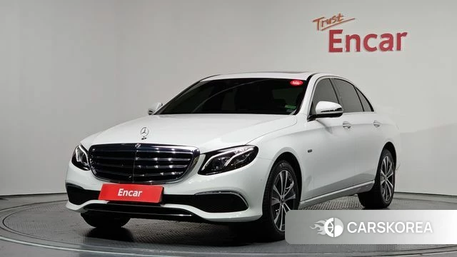 Mercedes-Benz E-Class W213 2020 Белый из Кореи