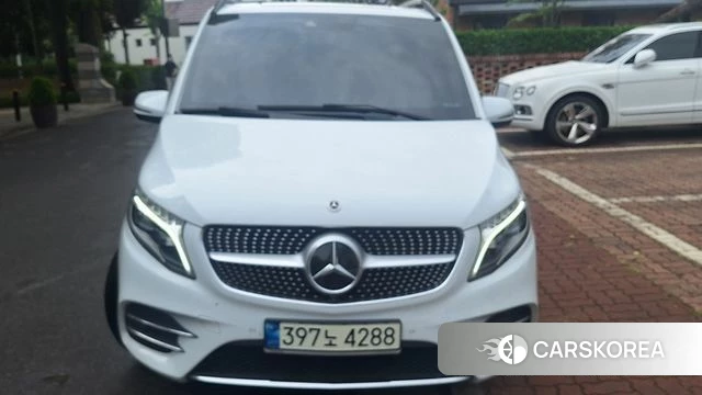 Mercedes-Benz V-Class 2021 Белый из Кореи