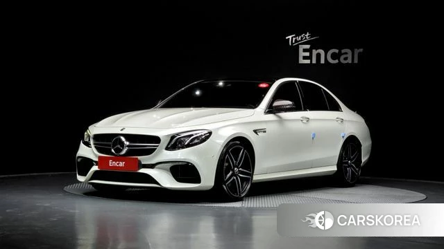Mercedes-Benz E-Class W213 2018 Белый из Кореи