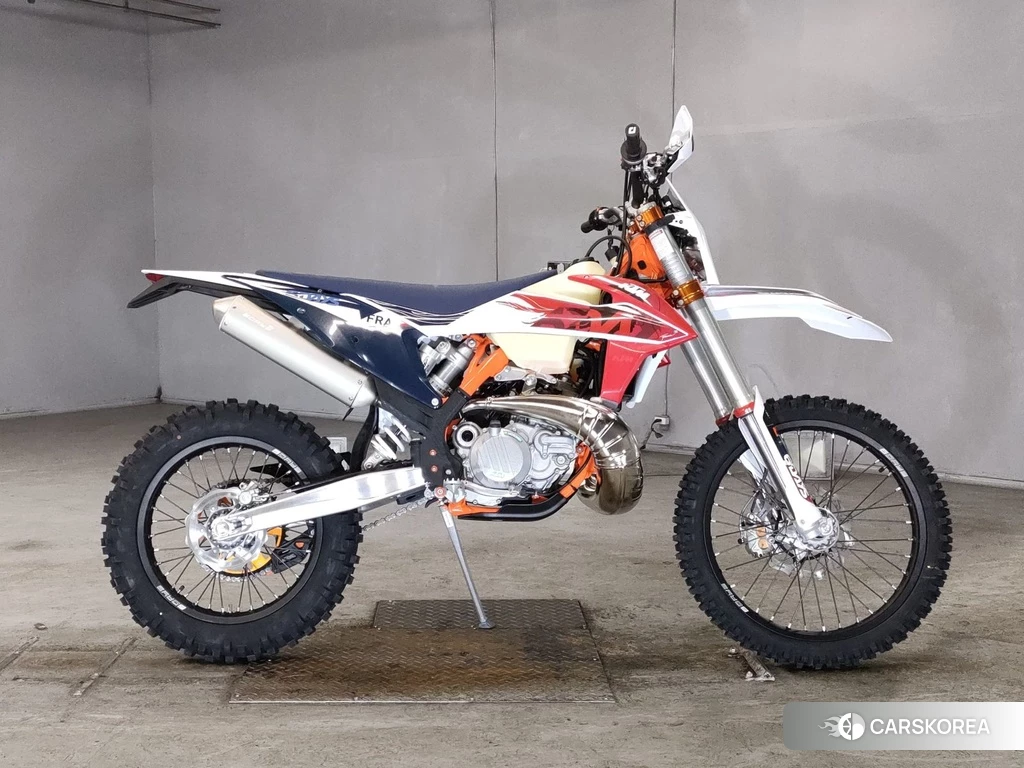 Проданный KTM 250EXC SIXDAYS TPI 2023 из Японии