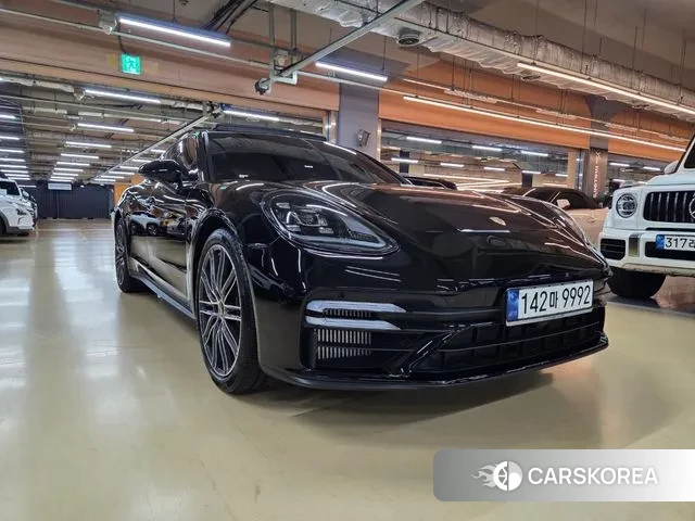 Porsche Panamera (971) 2023 Черный из Кореи