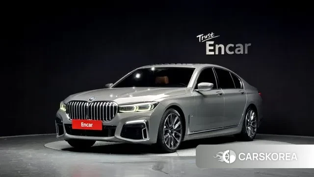 BMW 7 Series (G11) 2022 Серебристо-серый из Кореи