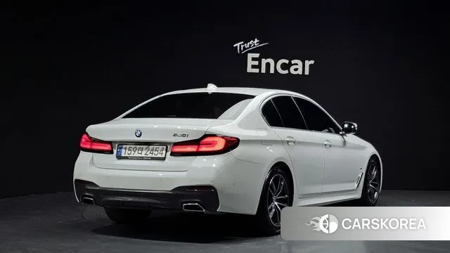 BMW 5 Series (G30) 2021 Белый из Кореи