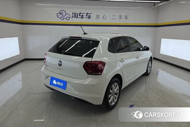 Volkswagen Polo 2021 Белый из Китая