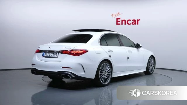 Mercedes-Benz C-Class W206 2023 Белый из Кореи