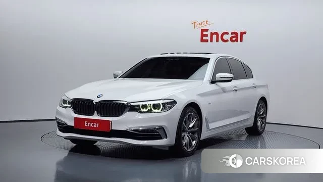 BMW 5 Series (G30) 2018 Белый из Кореи