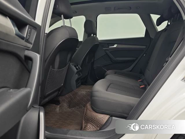 Audi Q5L 2019 Белый из Китая