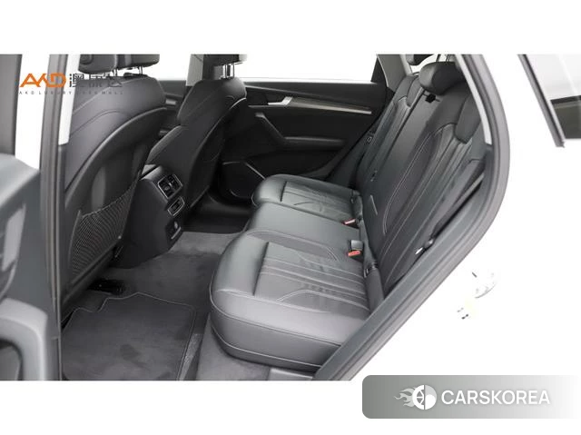 Audi Q5L 2022 Белый из Китая