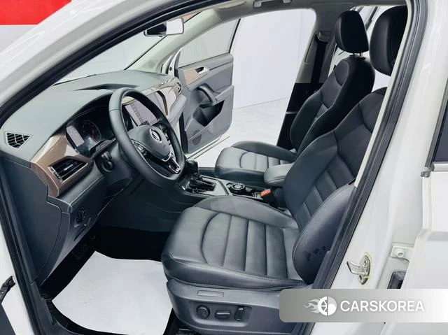Volkswagen Tuyue 2021 Белый из Китая