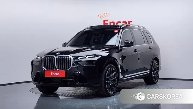 BMW X7 (G07) 2023 Черный из Кореи