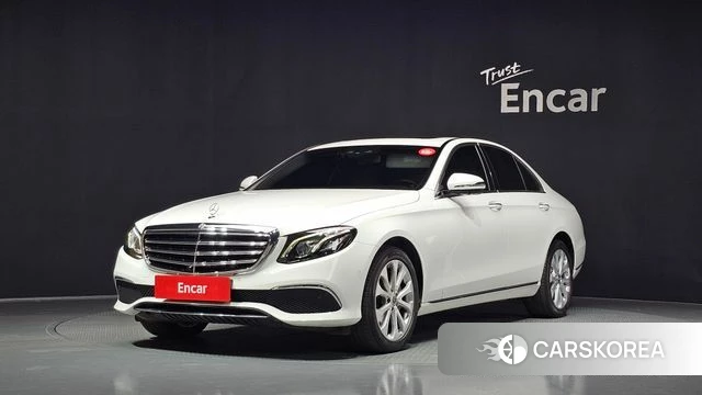 Mercedes-Benz E-Class W213 2018 Белый из Кореи