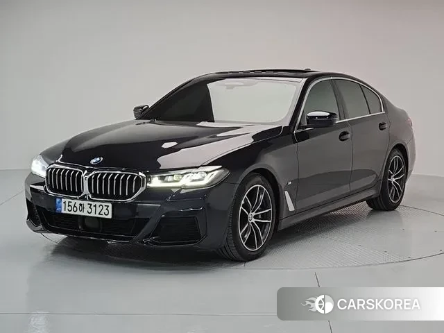 BMW 5 Series (G30) 2022 Черный из Кореи