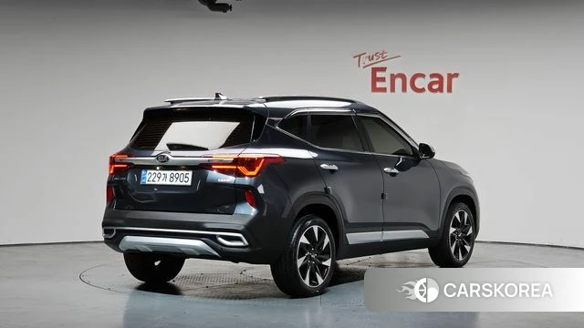 Kia Seltos 2020 Серый из Кореи