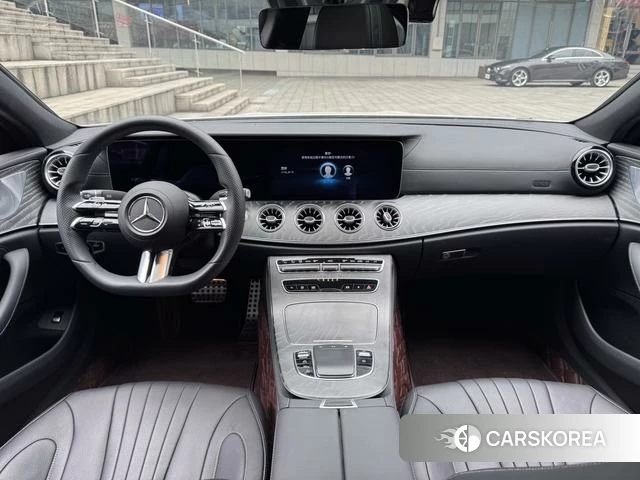Mercedes-Benz CLS 2022 Белый из Китая