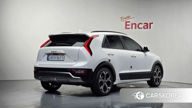 Kia Di Ol Nu Niro 2022 Белый из Кореи