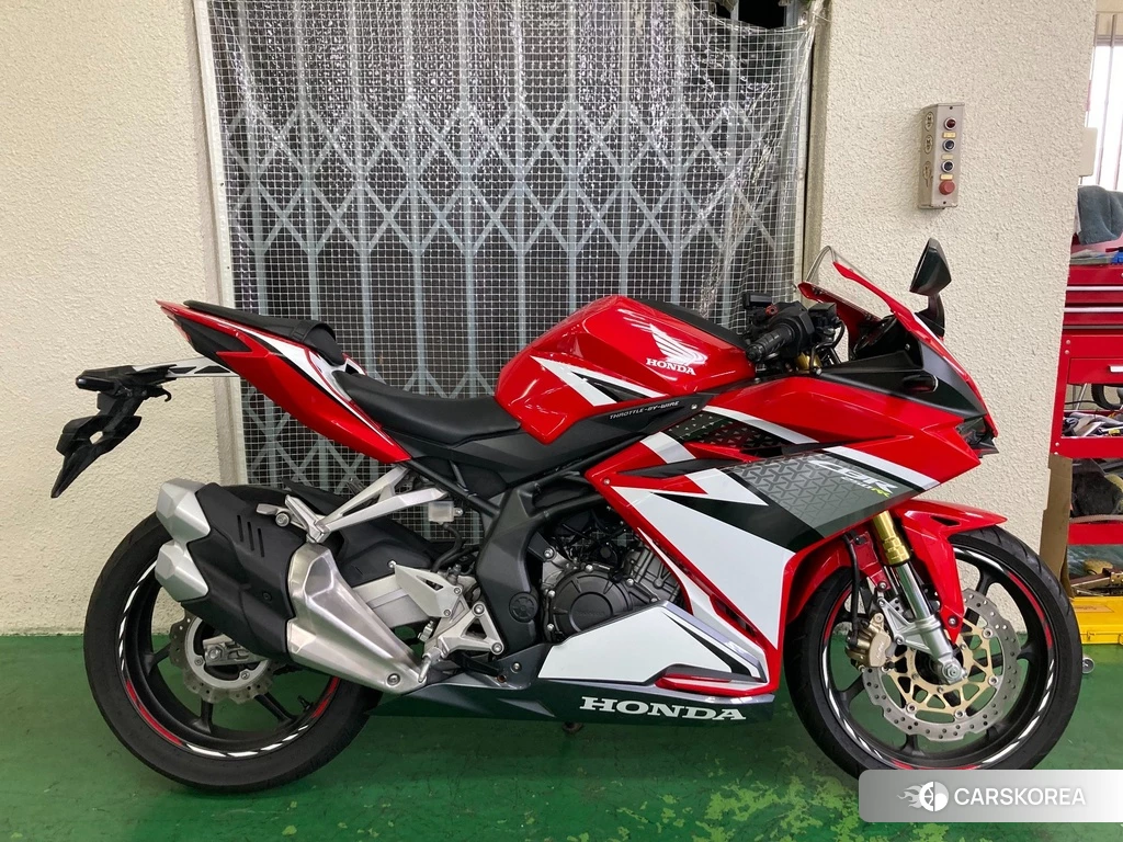 Проданный Honda CBR250RR 2017 из Японии