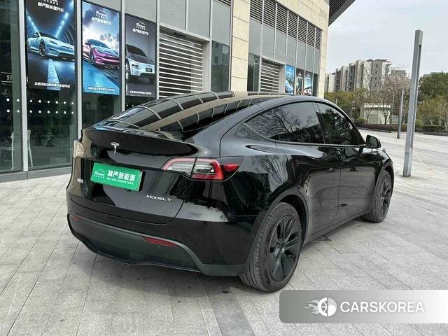 Tesla Model Y 2024 Черный из Китая