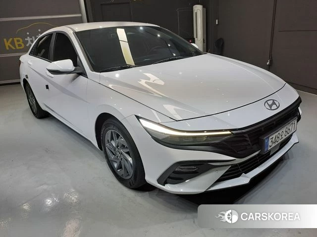 Hyundai Avante (CN7) 2023 Белый из Кореи