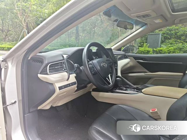 Toyota Camry 2021 Шампань из Китая