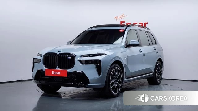 BMW X7 (G07) 2024 Цвет галактики из Кореи