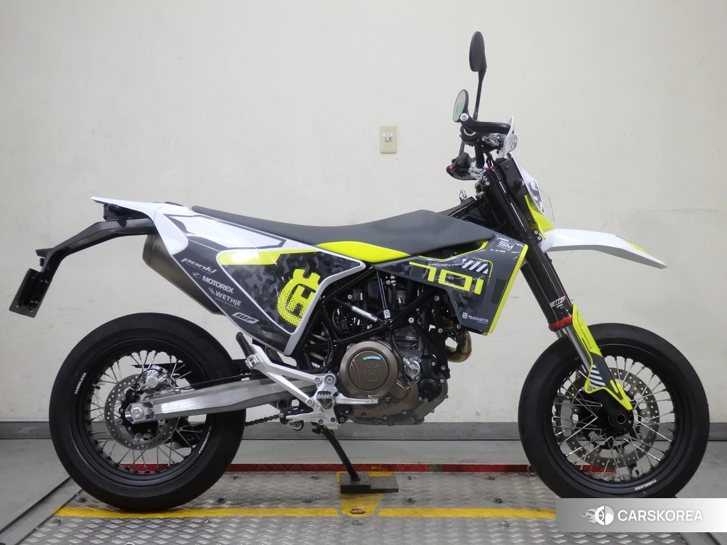 Проданный Husqvarna 701 SUPERMOTO 2022 из Японии