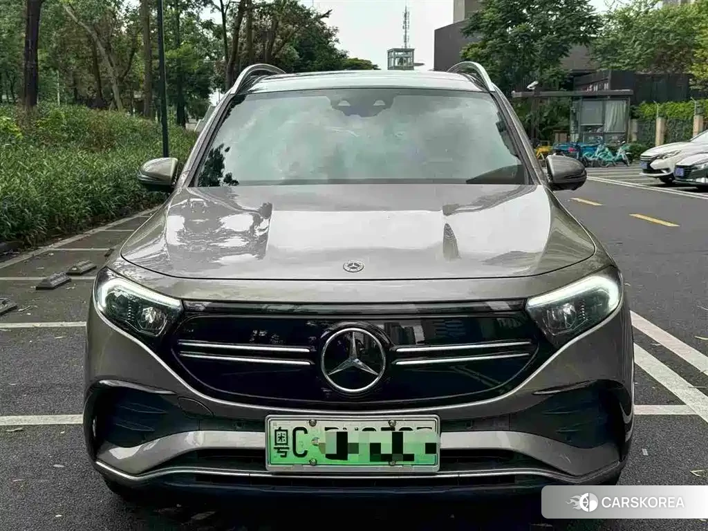 Mercedes-Benz EQB 2022 Champagne/brown из Китая