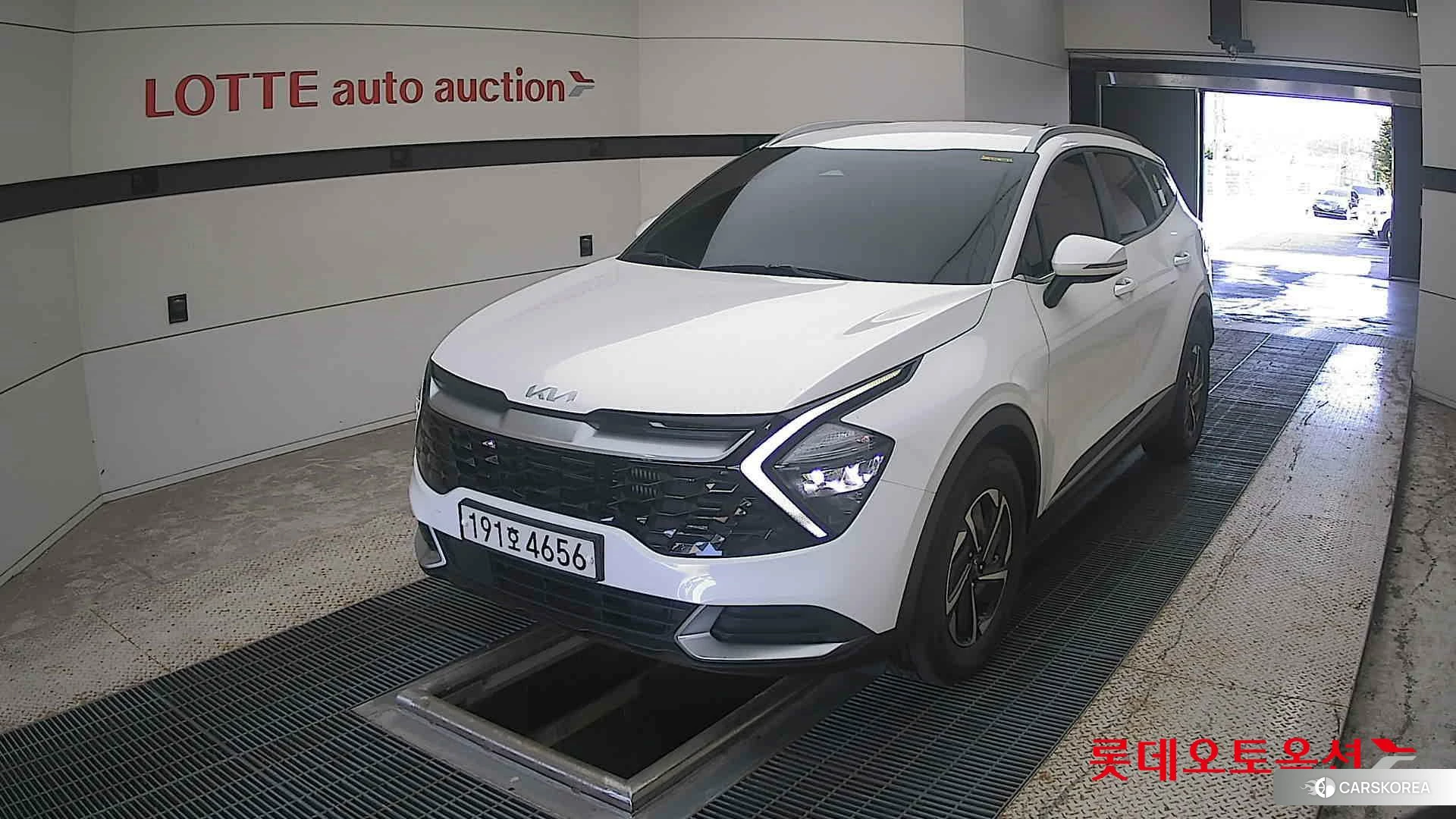 Kia Sportage Hybrid 2022 Snow White Pearl (optional) из Кореи