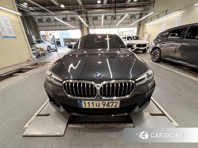 BMW 5 Series (G30) 2021 Серый из Кореи
