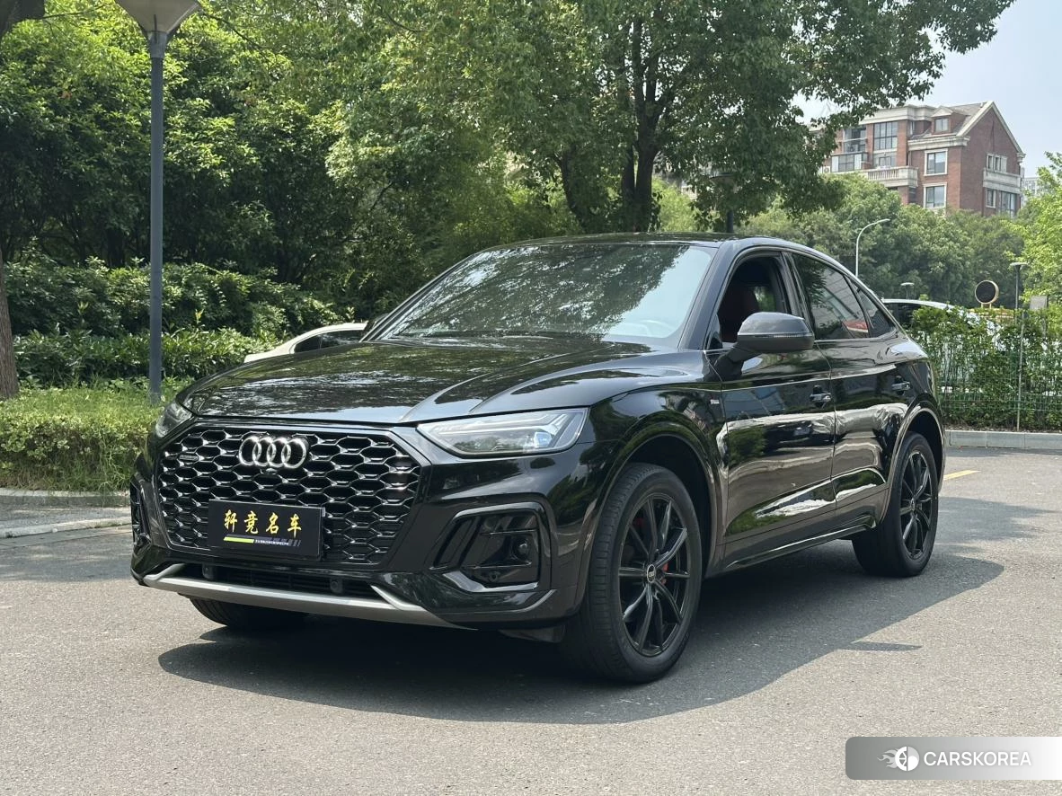 Audi Q5L Sportback 2021 Черный из Китая