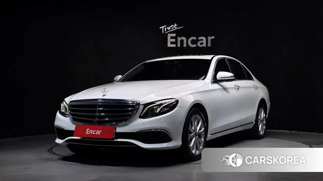 Mercedes-Benz E-Class W213 2018 Белый из Кореи