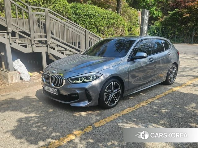 BMW 1 Series (F40) 2024 Серебристо-серый из Кореи