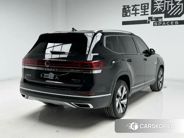 Volkswagen Tourang 2024 Черный из Китая