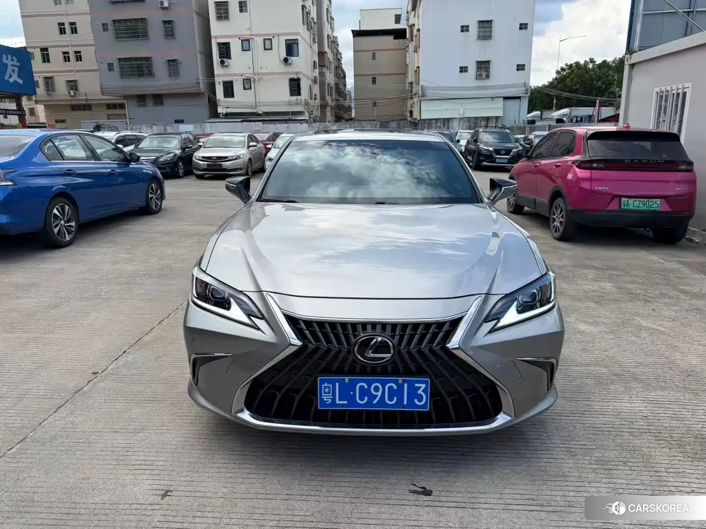 Lexus ES 2022 Silver/gray из Китая