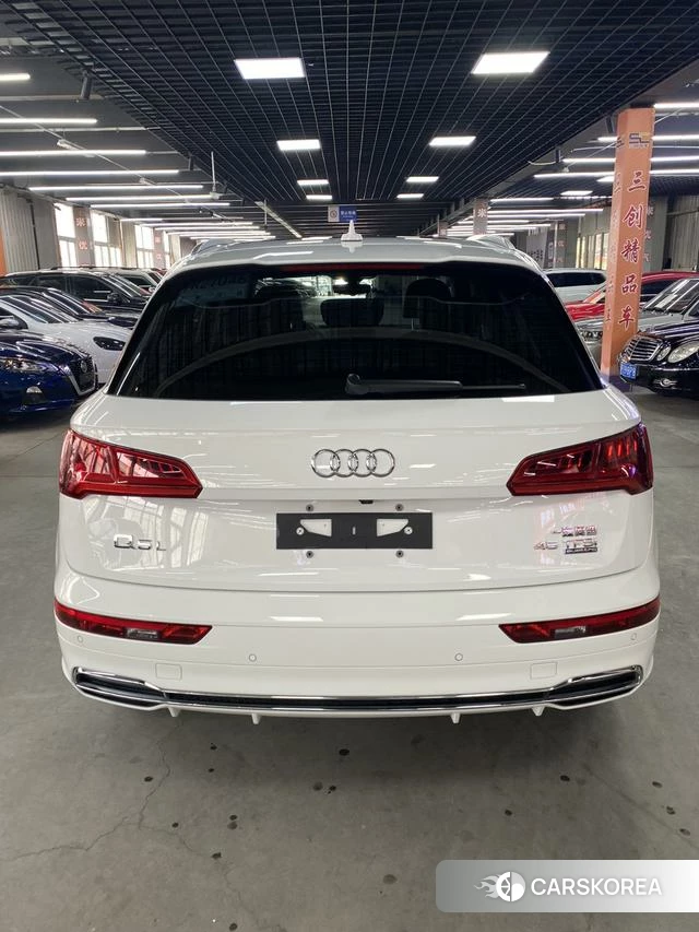 Audi Q5L 2020 Белый из Китая