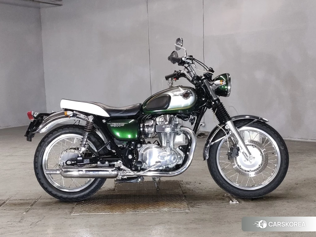 Проданный Kawasaki W800 2011 из Японии