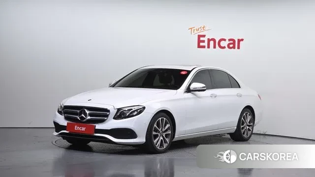 Mercedes-Benz E-Class W213 2019 Белый из Кореи