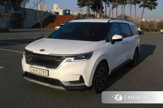 Kia Carnival 4th generation 2021 Белый из Кореи