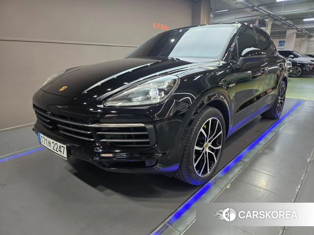 Porsche Cayenne (PO536) 2022 Черный из Кореи
