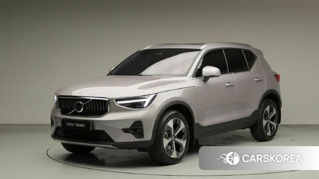 Volvo XC40 2026 Светло-серебряный цвет из Кореи