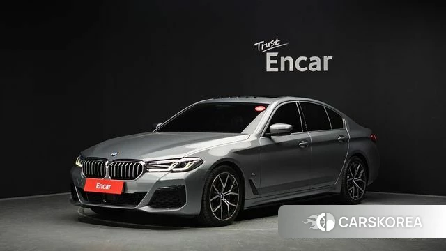 BMW 5 Series (G30) 2023 Серебристо-серый из Кореи