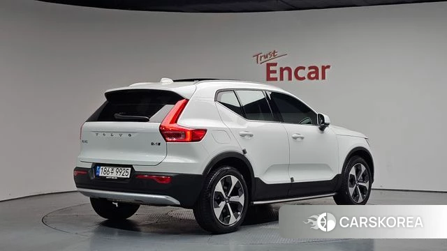 Volvo XC40 2023 Белый из Кореи