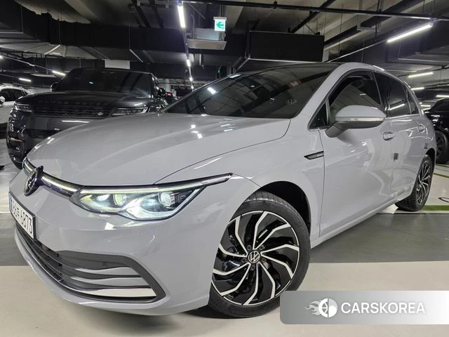 Volkswagen Golf 8th Generation 2023 Серебристо-серый из Кореи