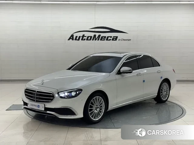 Mercedes-Benz E-Class W213 2022 Белый из Кореи