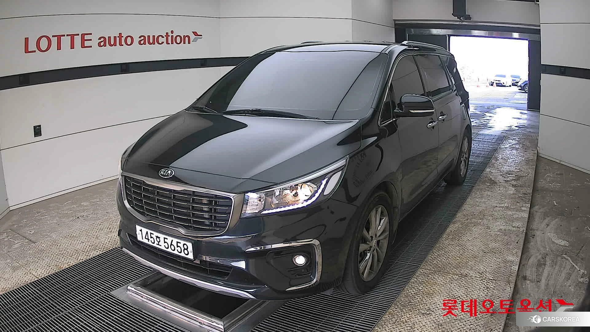 Kia Carnival 2020 Aurora Black Pearl из Кореи