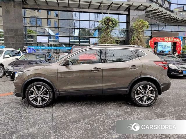 Nissan Qashqai 2023 Темно-серый из Китая